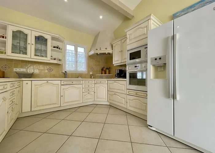 Maison 4 Pieces 7 Couchages Denis D'oleron Sdo000-076 *